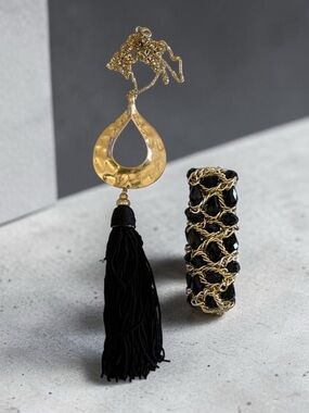 🫶🏻 Gold Teardrop Tassel Necklace with Black Tassel & Bracelet